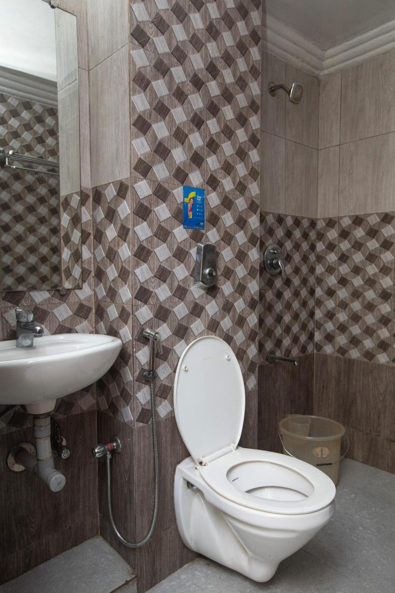 Devi Enterprises - Hotel Khems Utakamand Zewnętrze zdjęcie