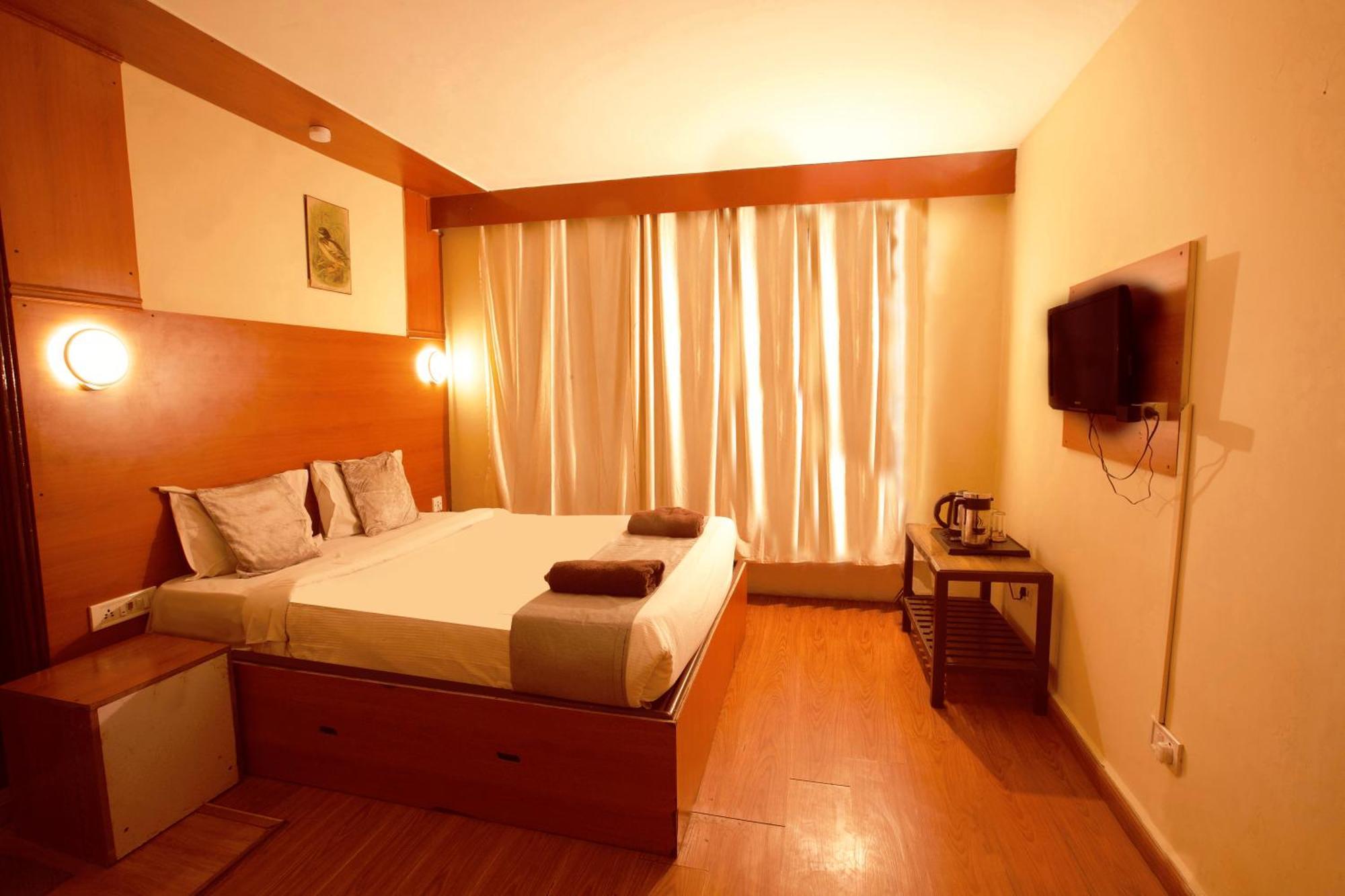 Devi Enterprises - Hotel Khems Utakamand Zewnętrze zdjęcie
