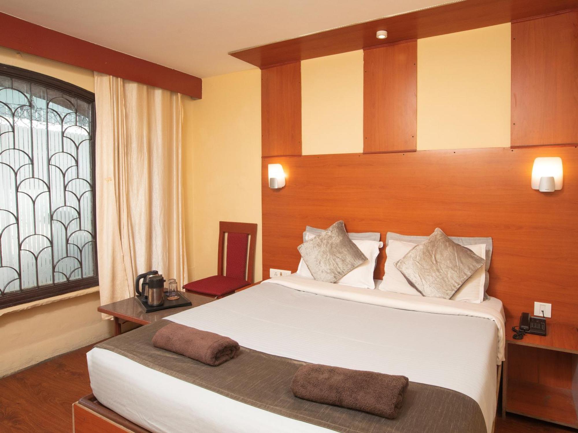 Devi Enterprises - Hotel Khems Utakamand Zewnętrze zdjęcie
