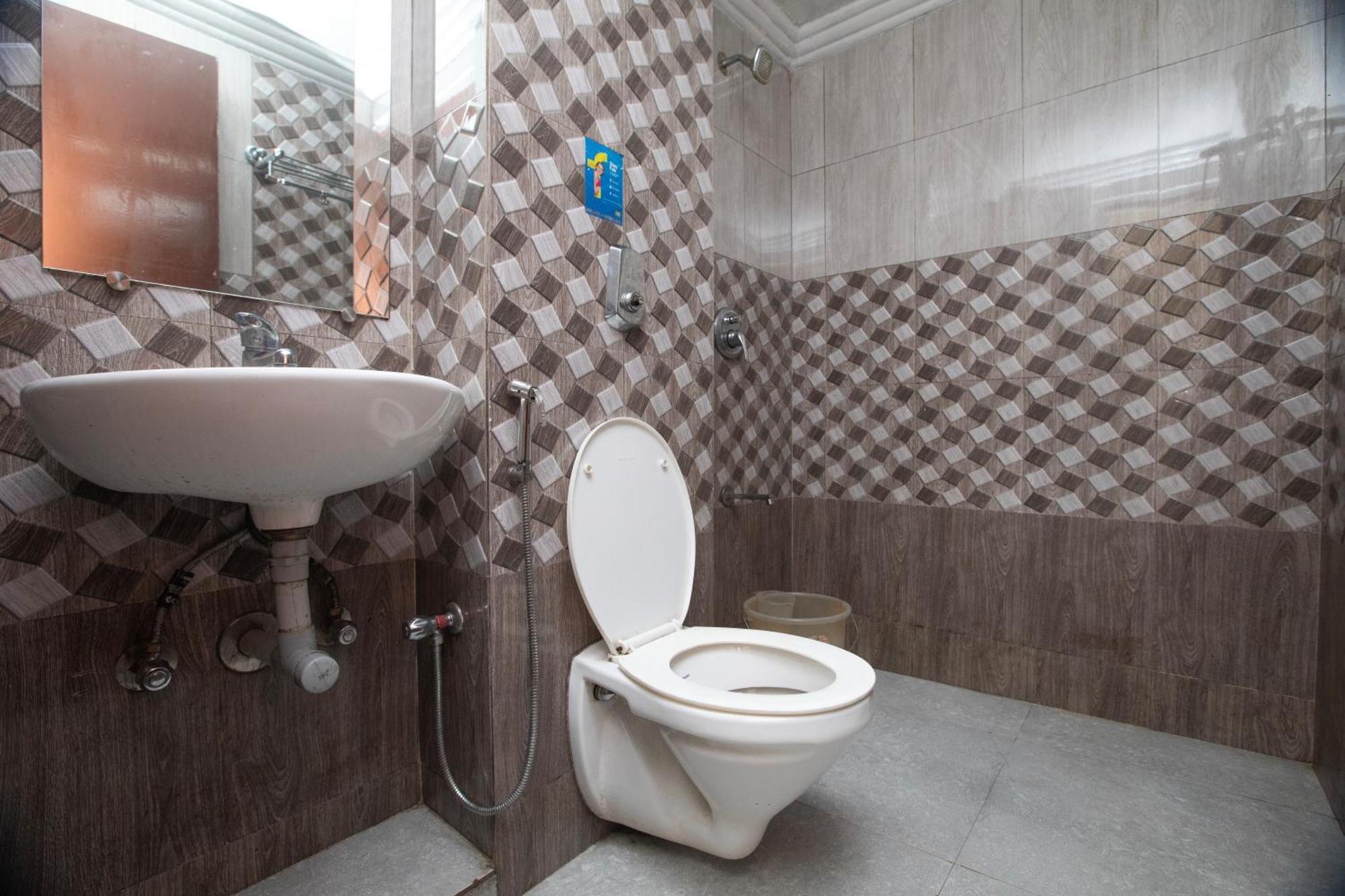 Devi Enterprises - Hotel Khems Utakamand Zewnętrze zdjęcie