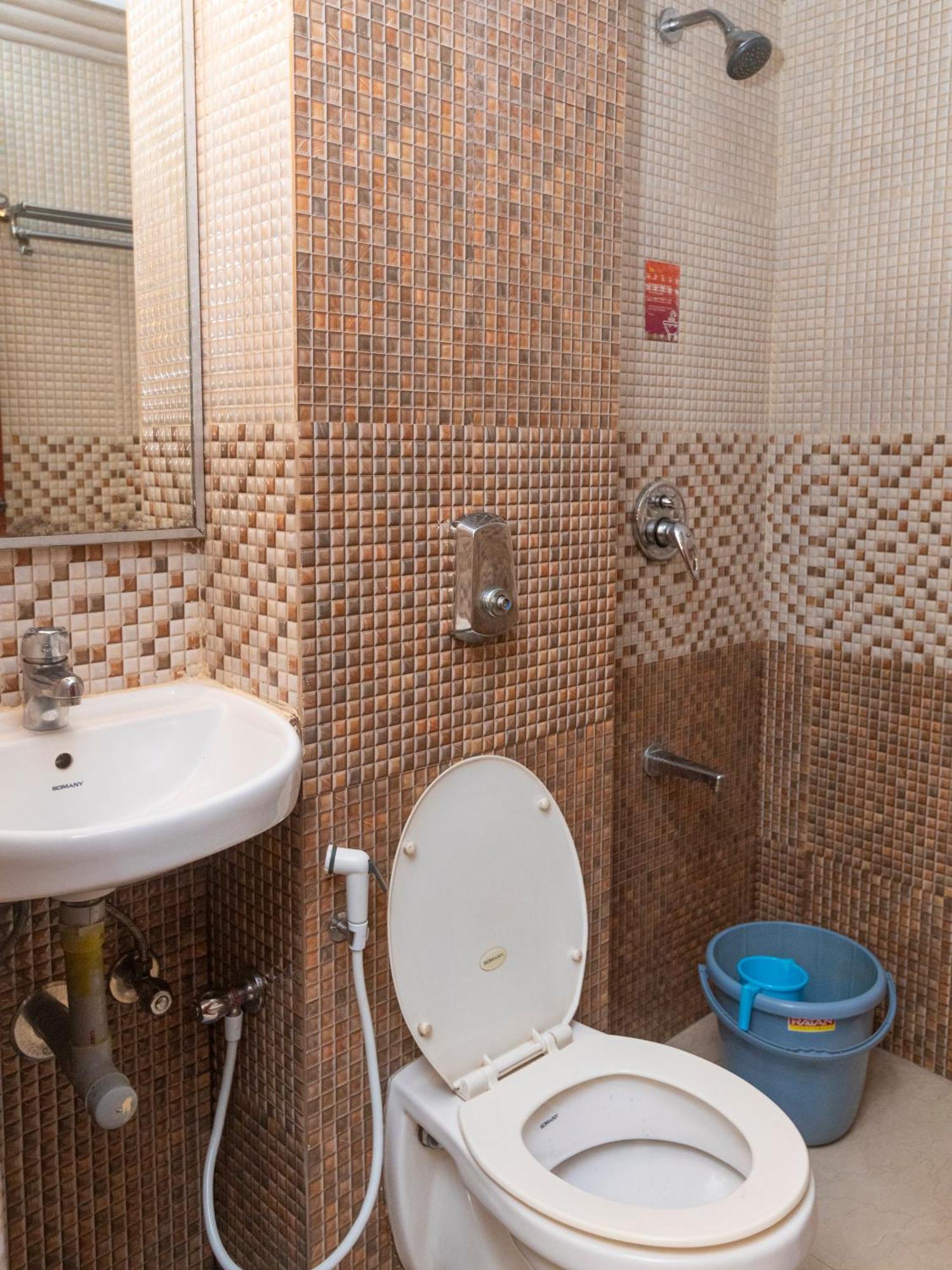 Devi Enterprises - Hotel Khems Utakamand Zewnętrze zdjęcie
