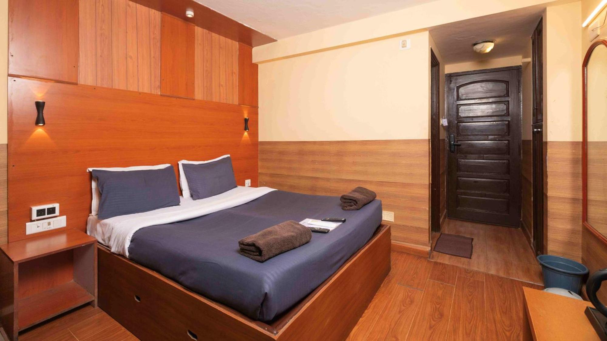 Devi Enterprises - Hotel Khems Utakamand Zewnętrze zdjęcie