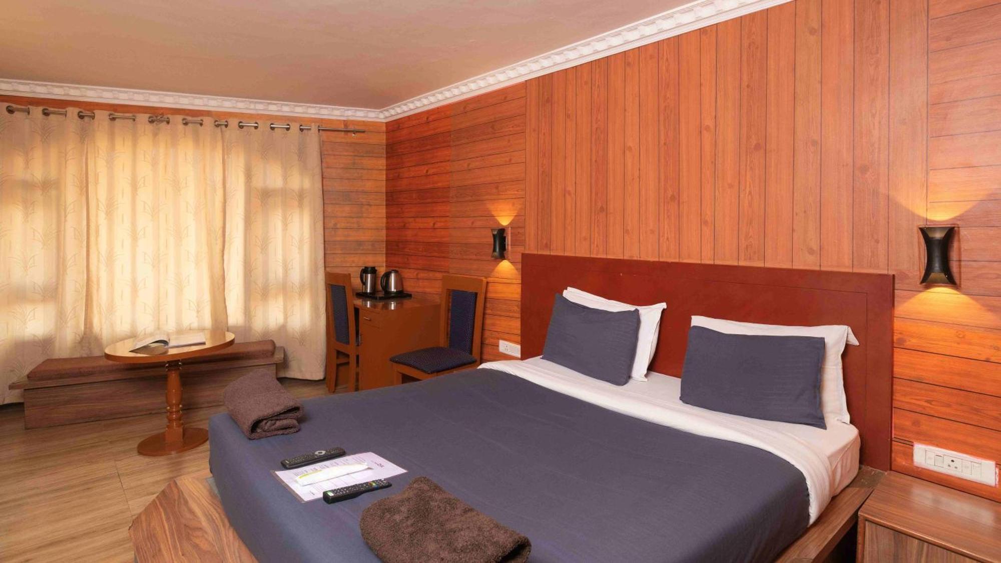 Devi Enterprises - Hotel Khems Utakamand Zewnętrze zdjęcie