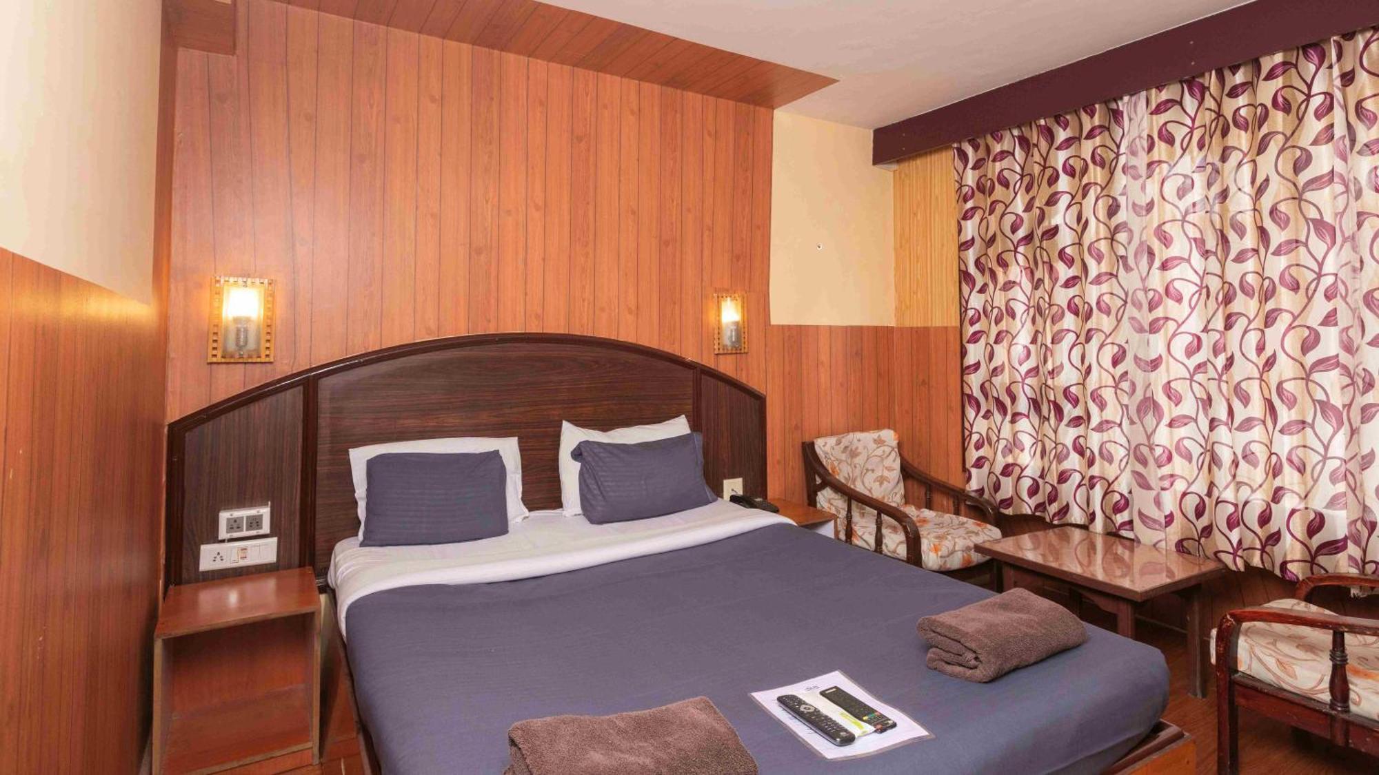 Devi Enterprises - Hotel Khems Utakamand Zewnętrze zdjęcie