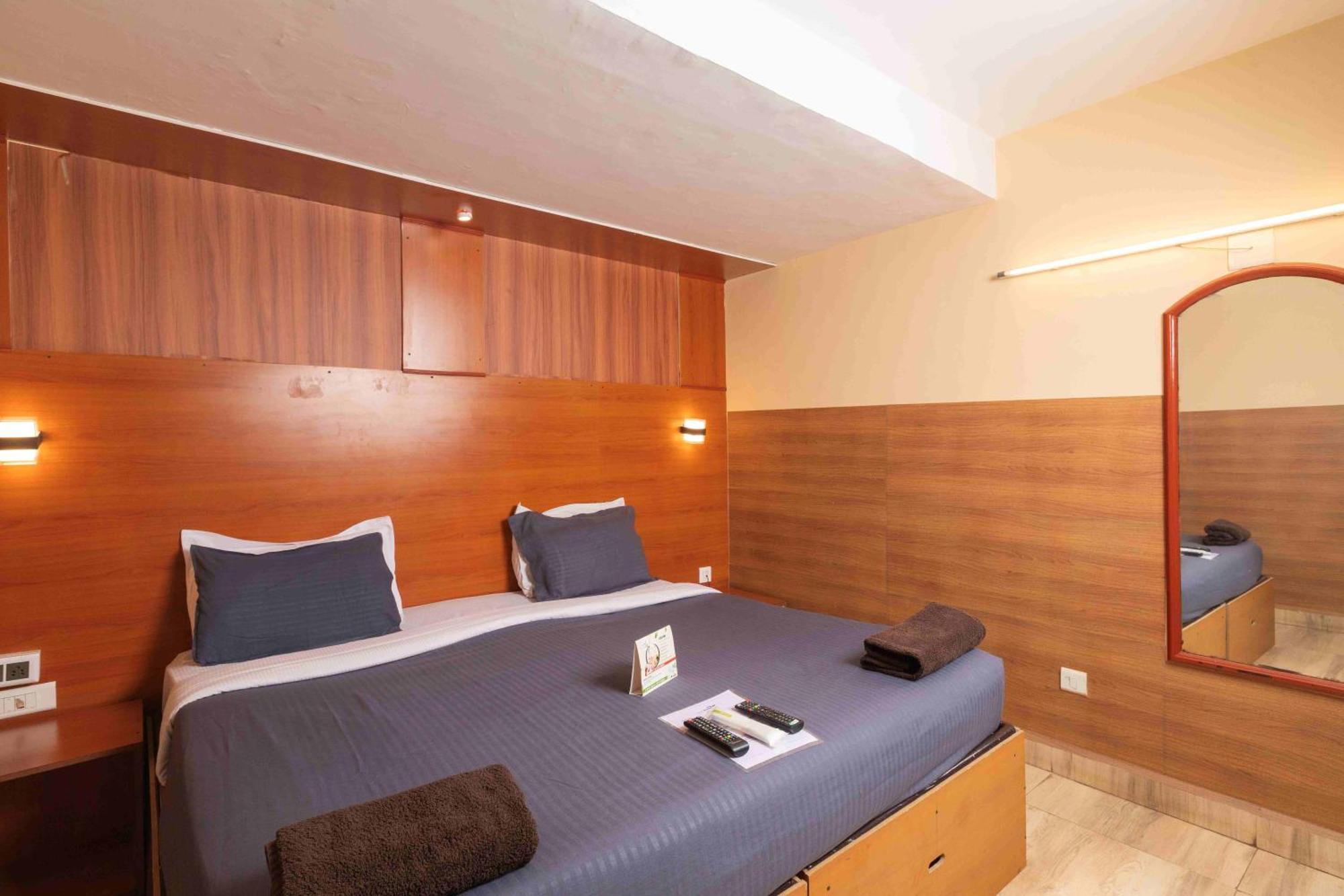 Devi Enterprises - Hotel Khems Utakamand Zewnętrze zdjęcie