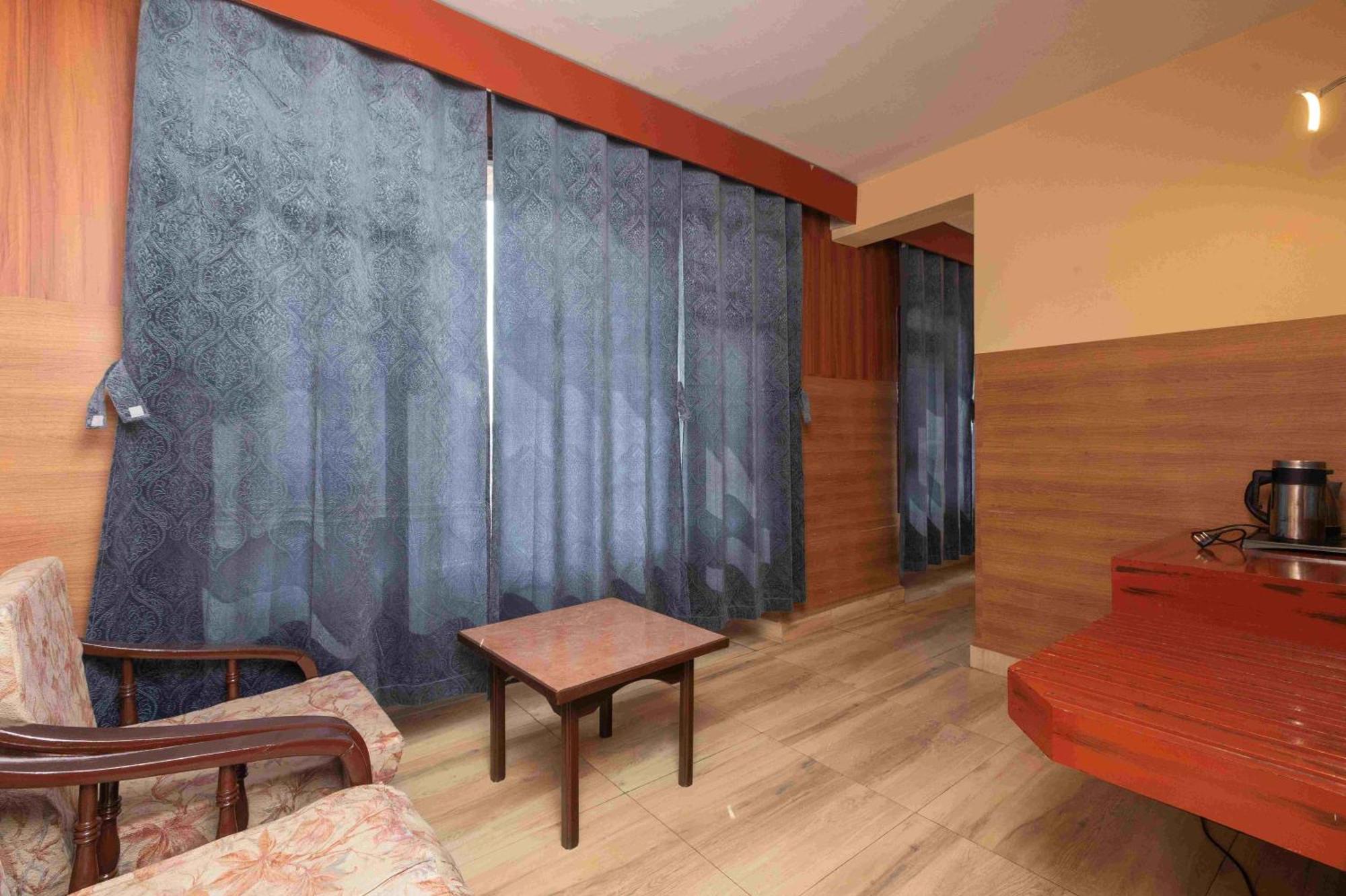 Devi Enterprises - Hotel Khems Utakamand Zewnętrze zdjęcie