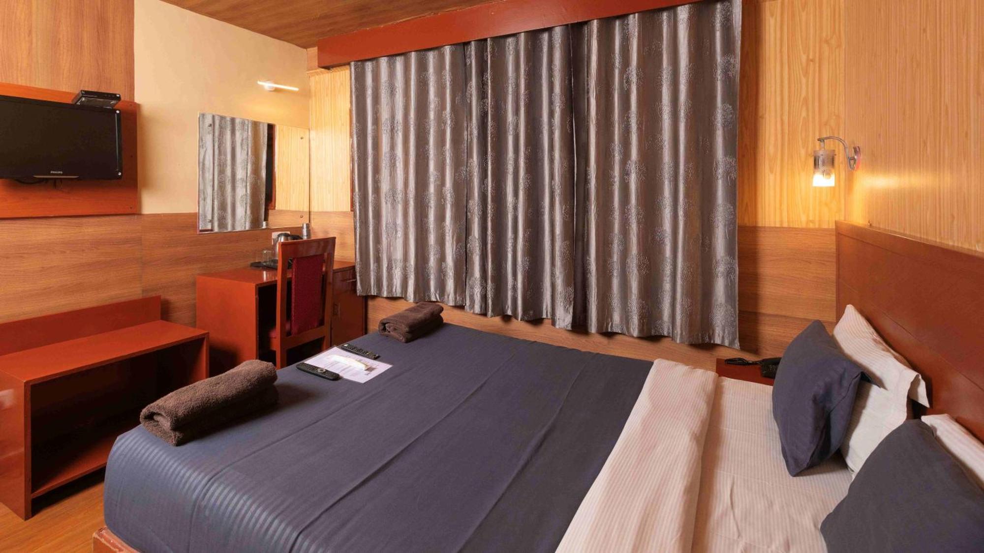 Devi Enterprises - Hotel Khems Utakamand Zewnętrze zdjęcie